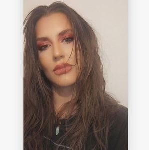 Meet your Posher, Gwen